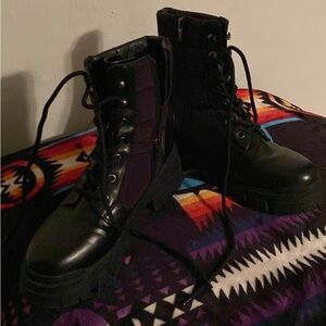 Size 9 Black Combat Boots Marc Fisher